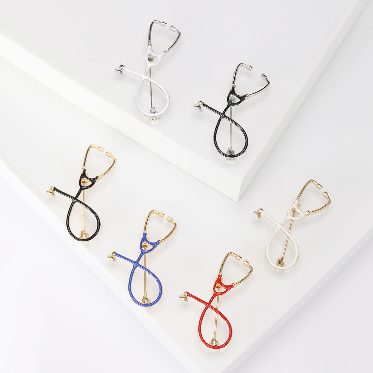 Creative Personality Doctor,Nurse Stethoscope Brooch, Medical Staff Work Badge Pin Cardigan Coat Accessories