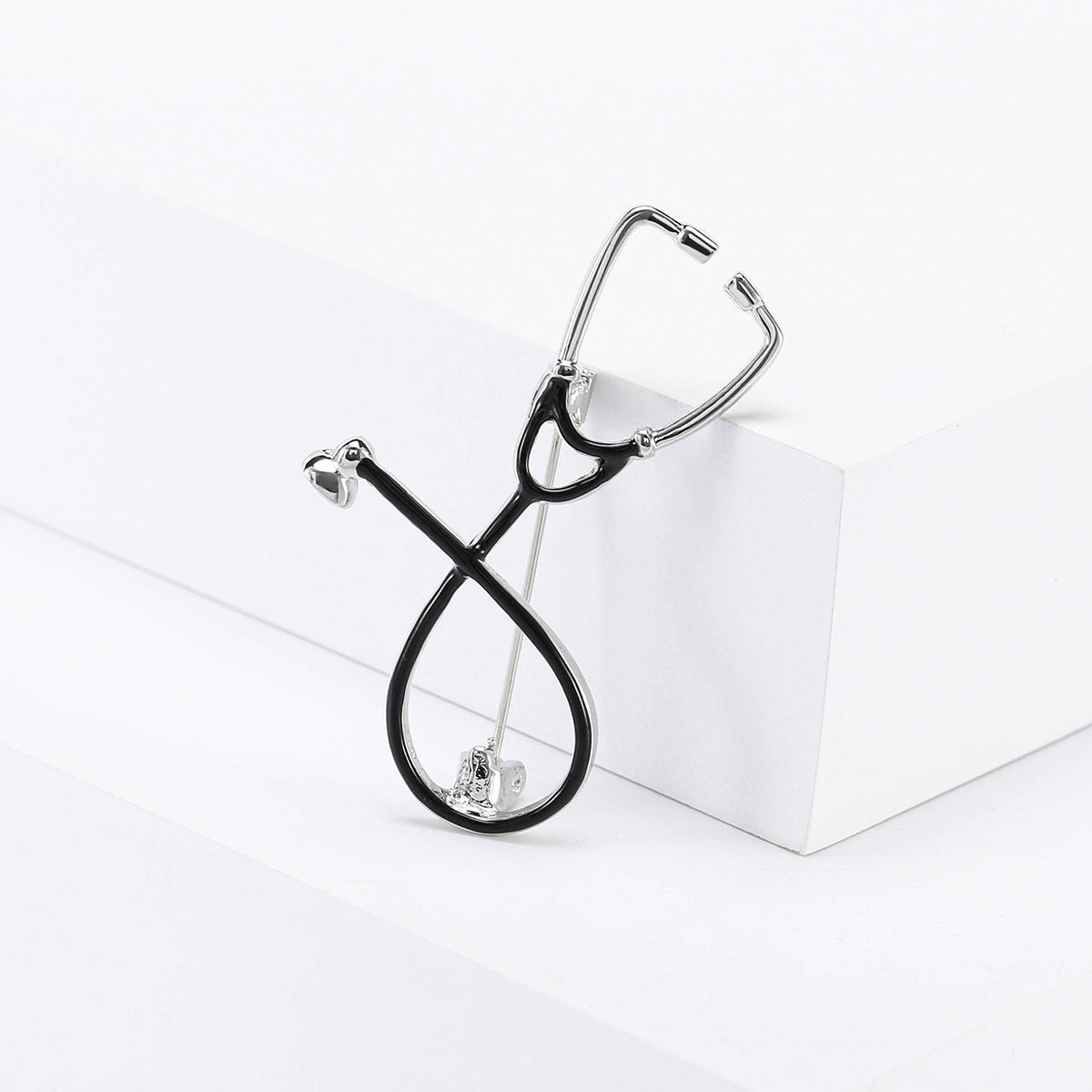 Creative Personality Doctor,Nurse Stethoscope Brooch, Medical Staff Work Badge Pin Cardigan Coat Accessories